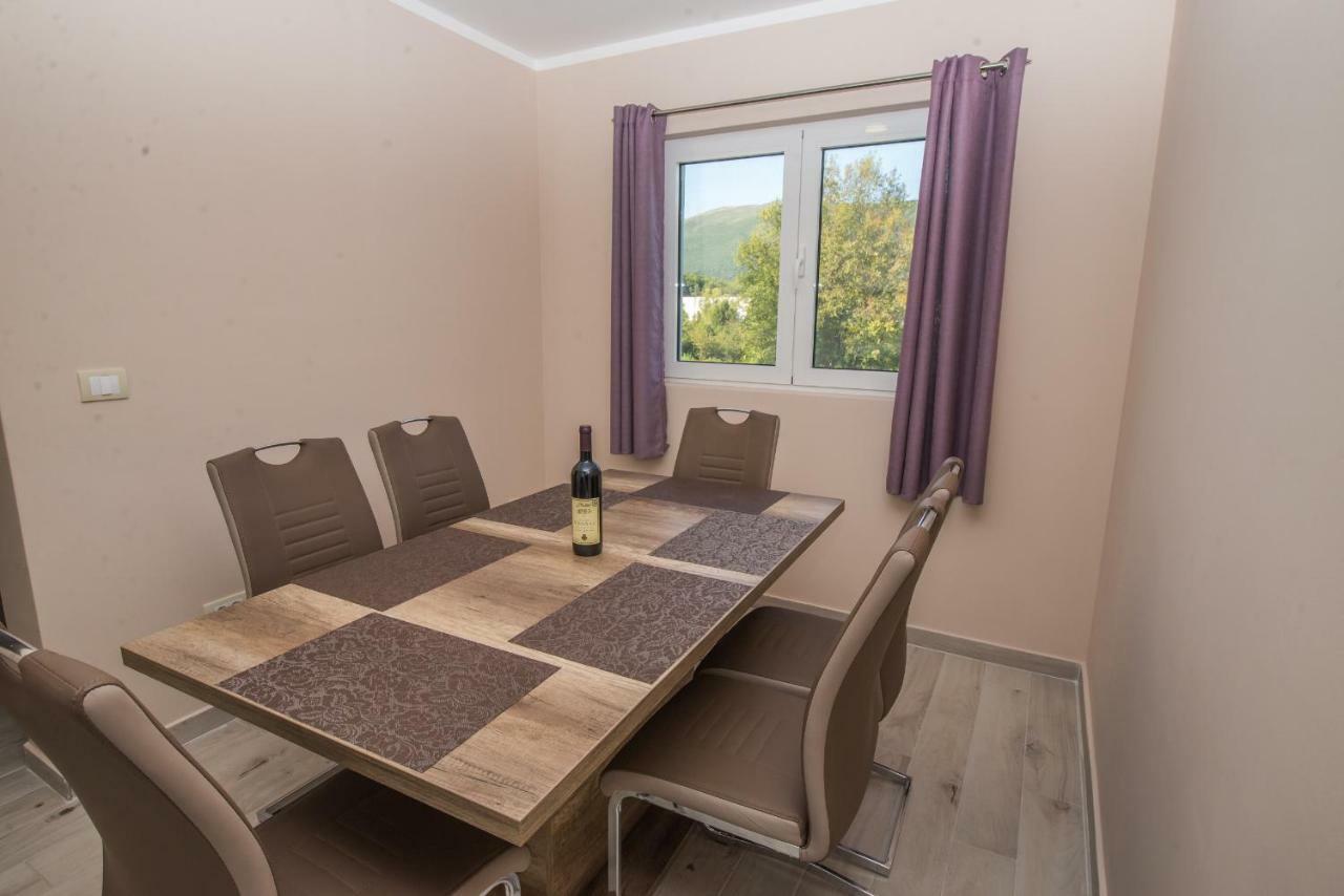 Apartment Vrutak Cattaro Esterno foto