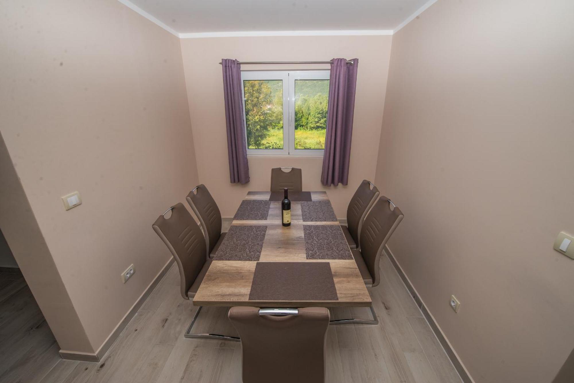 Apartment Vrutak Cattaro Esterno foto