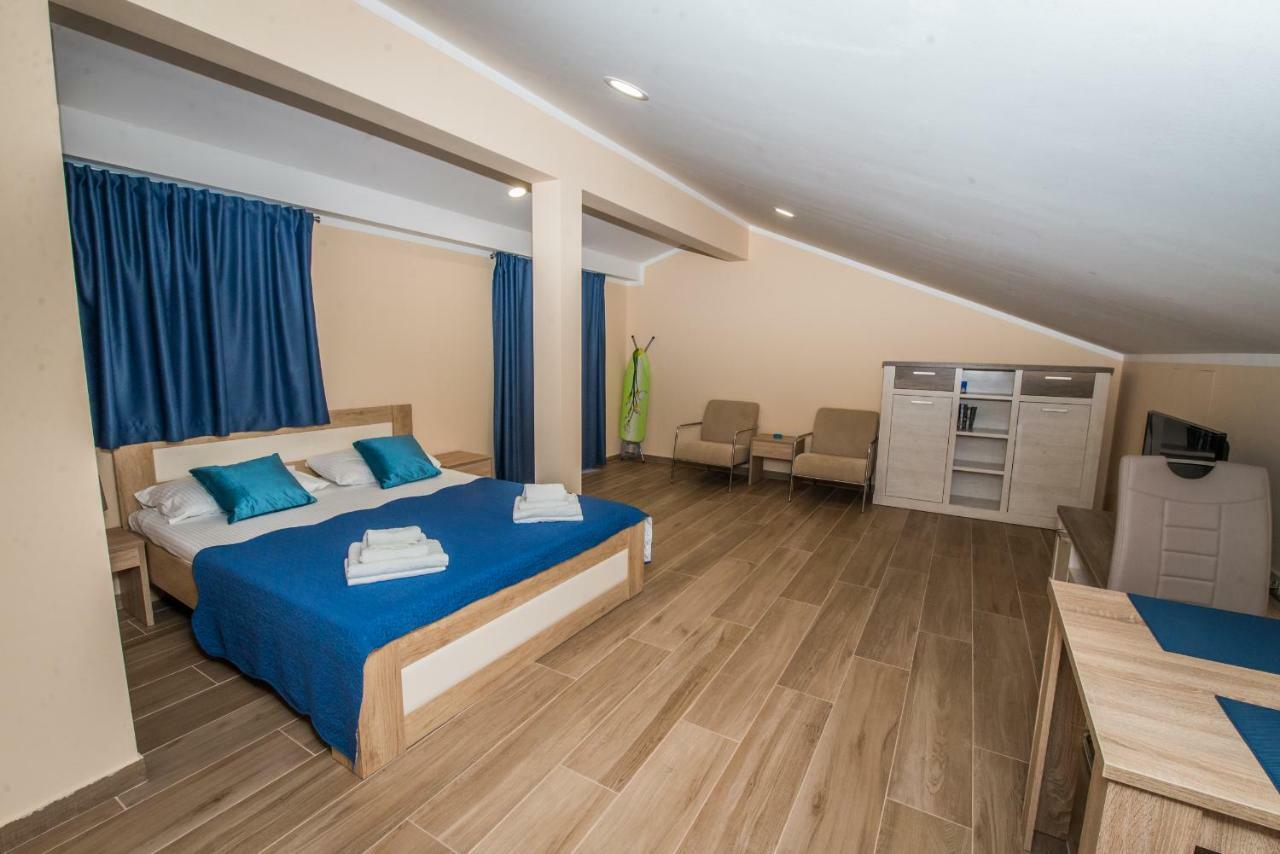 Apartment Vrutak Cattaro Esterno foto