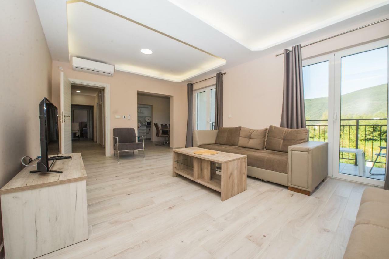 Apartment Vrutak Cattaro Esterno foto